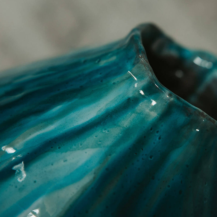 Thousand Green - Handcrafted ceramic vase by Onofrio Acone - Fp Art Online